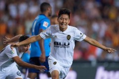 利兹联队低谷逆袭：所罗门神射鼓舞士气夺胜利