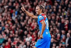 热刺狼队英超对决：防守反击与阵容调整关键分析